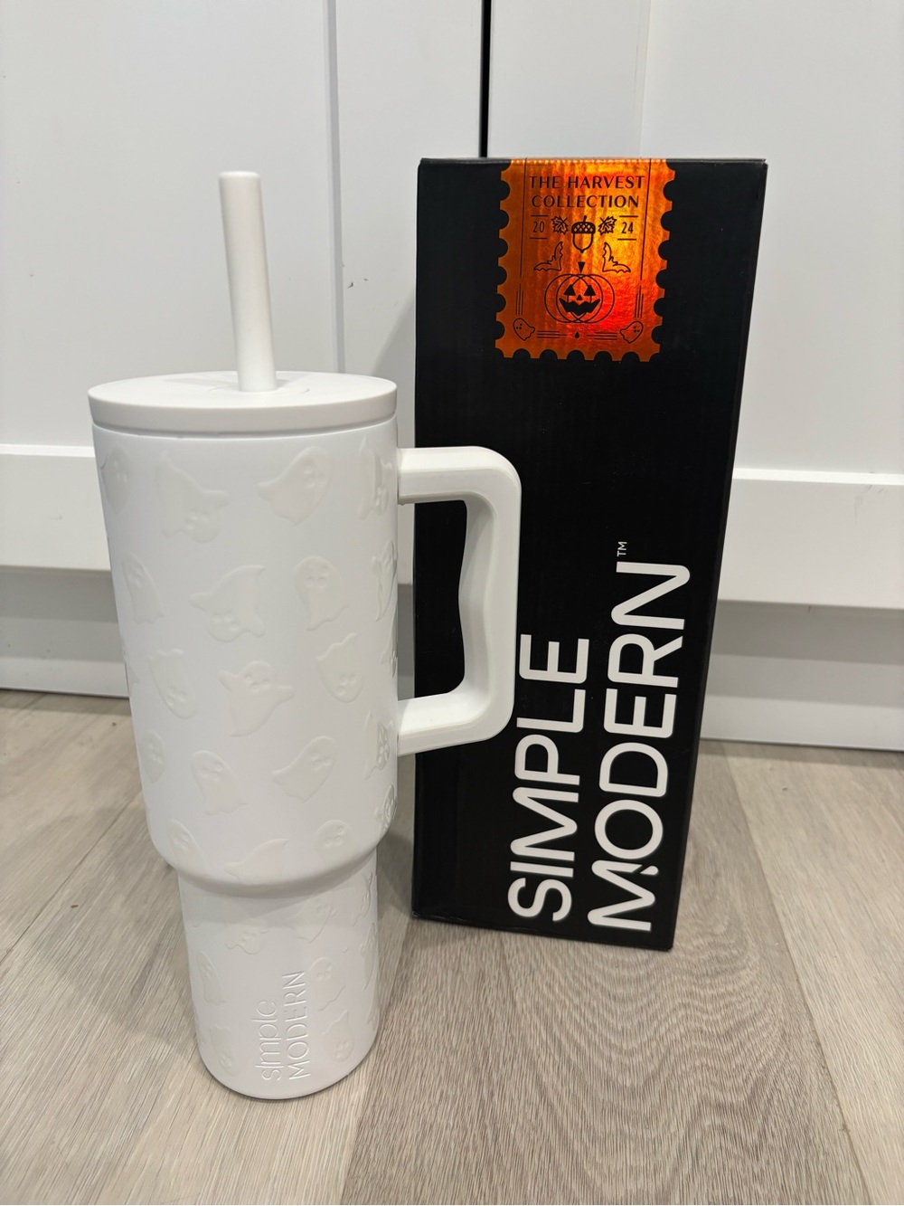 Simple Modern White Ghost Tumbler with Straw